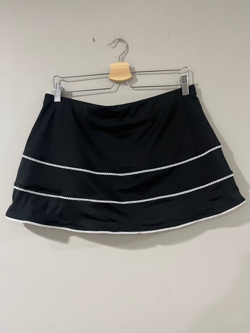 Sofibella Tennis Black Skort with White Trim